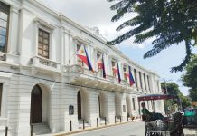 PH debt slightly up in October The Bureau of the Treasury says the country’s total external debt went up by 3.5 percent to P5.13 trillion, driven by net foreign loan availments totaling P20.47 billion, as well as foreign exchange movements. PN PHOTO