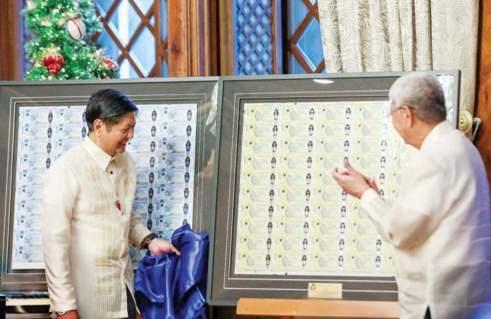 Polymer_1_resized President Ferdinand R. Marcos Jr. led the historic unveiling of the first Philippine polymer banknote series on Dec. 19. The President described the introduction of the polymer banknotes as a groundbreaking step embodying the nation’s strength, ingenuity, and forward momentum. PCO