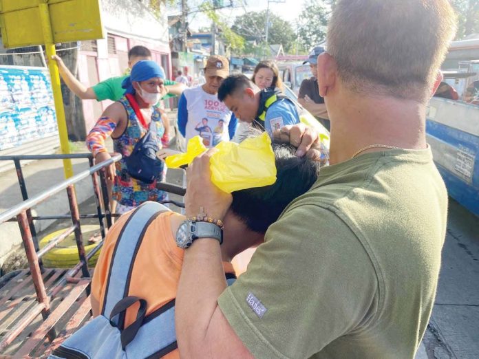 A tricycle driver and his minor grandchild were hurt after they figured in a road accident on Monday, Dec. 9, in Barangay East Baluarte, Molo, Iloilo City. AKSYON RADYO ILOILO 720/FACEBOOK PHOTO