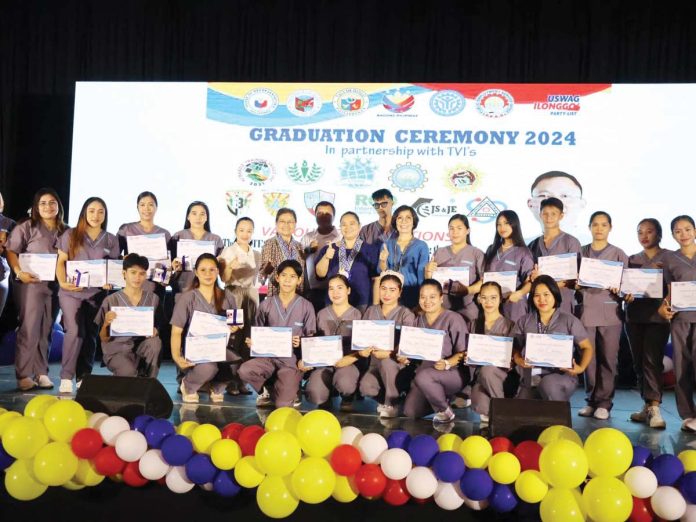banner-pic1 Scholars of Caregiving NC II from Lifeline International School received their national certifications and are now members of the Uswag Ilonggo and TESDA Alumni Organization.