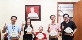Alphonsus D. Tesoro (second from right), Provincial Tourism and Cultural Affairs Officer of Capiz, presents to Gov. Fredenil Castro (center) and Atty. Luvim D. Amores (second from left), PIO/concurrent head of HRMO, the awards received by the province during the Pagdayaw 2024: Western Visayas Tourism Awards of the Department of Tourism Region 6. CAPIZ PROV’L GOV’T COMMUNICATIONS GROUP PHOTO