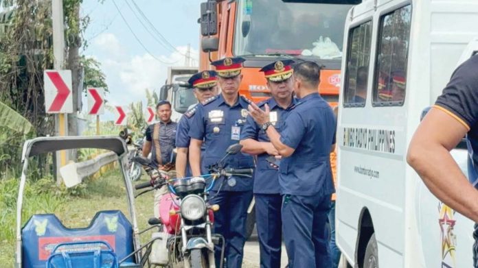 Police Regional Office 6 director Brigadier General Jack L. Wanky and Iloilo Police Provincial Office director Colonel Bayani Razalan visited the crime scene in Barangay Tinocuan, Dueñas, Iloilo where Barangay Sto. Niño captain Michelle Lamela and her husband, Rodney Lamela, were shot to death on Thursday, Dec. 5, 2024. DYRI RMN ILOILO PHOTO