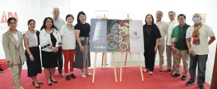 gastro-book Iloilo City’s First Lady Rosalie Treñas led the book launching of the city’s gastronomy book on Dec. 14, 2024 at the Iloilo Museum of Contemporary Art. She was joined by Raisa Treñas, renowned book editor Michaela Fenix and editor-designer Guillermo “Ige” Ramos, writers, photographers, Iloilo Festivals Foundation Inc. officials, and other stakeholders who worked together for the completion of the book. JERRY TREÑAS/FACEBOOK PHOTOS
