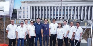 Mayor Ronnie Dadivas and Capiz’s Vice Gov. James "Mitang" Magbanua lead the groundbreaking ceremony of the New Roxas City Hall on Sunday, Dec. 1, 2024. CAPIZ PROV’L GOV’T COMMUNICATIONS GROUP/FB PHOTO