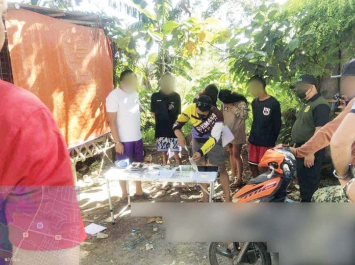 Two men and two women yielded around P408,000 worth of suspected shabu in a joint anti-illegal drug operation of the police and the Philippine Drug Enforcement Agency Region 6 on Dec. 12 in Barangay Pahanocoy, Bacolod City. BCPO PHOTO