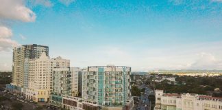 With beautiful skyscrapers rising proudly in Iloilo Business Park, these residential condo developments from Megaworld help lend more character and charm into the iconic modern skyline of the Iloilo City.