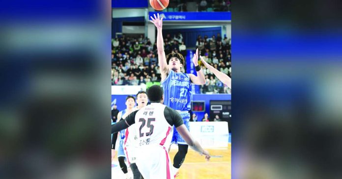 sports Belangel_superimposed As Pegasus improved to an 8-4 win-loss slate, Samjosef Belangel finished the match with 13 points, including two three-point conversions, to go with five assists, three rebounds, and a block. PHOTO COURTESY OF KBL