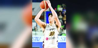 As the LG Sakers moved up to a 12-10 win-loss record, forward Carl Tamayo finished with 20 points on 9-of-16 field goal shooting to go with six rebounds and five assists. Photo courtesy of Changwon LG Sakers