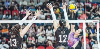 Choco Mucho Flying Titans’ Katrina Tolentino tries to score against the defense of Farm Fresh Foxies’ Trisha Tubu. PVL PHOTO