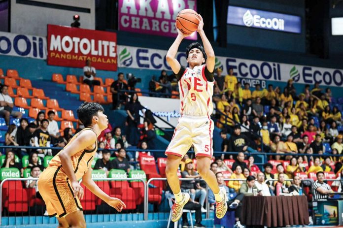 sports_Ilonggo_resized Ilonggo Ethan Oraa of University of the East Junior Warriors pulls up for a basket. UAAP PHOTO
