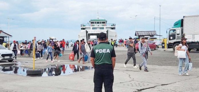 PH_ports_resized Passengers from Bacolod City arrive at Dumangas port in Dumangas, Iloilo. PDEA VI PHOTO