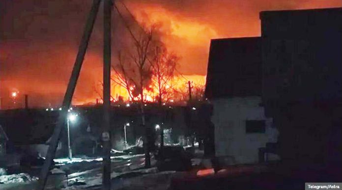 Ukraine-1 Social media users posted photos of flames rising into the sky near the Lukoil company depot in Kstovo, Russia hit by a Ukrainian drone. ASTRA