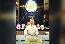 Biz tycoon Hans T. Sy is Bacolod’s new adopted son, honorary mayor SY. BACOLOD CITY PIO PHOTO