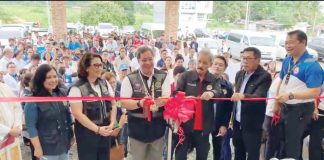 Department of Health (DOH) Secretary Teodoro Herbosa and Capiz’s Gov. Fredenil Castro (center) lead the launching of Bagong Urgent Care and Ambulatory Services (BUCAS) Center and soft opening of the new Roxas Memorial Provincial Hospital in Capitol Hills, Barangay Lanot, Roxas City on Friday morning, January 10. Also in photo are DOH-6 OIC Regional Director Dr. Ma. Sophia S. Pulmones and DOH Undersecretary Dr. Mary Ann Maestral.
