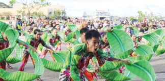 Tinuom Festival of Cabatuan wowed spectators with their performance during the opening salvo of the Kasadyahan sa Kabanwahanan competition of the Dinagyang Festival 2025 on Jan. 9, 2025. AJ PALCULLO/PN
