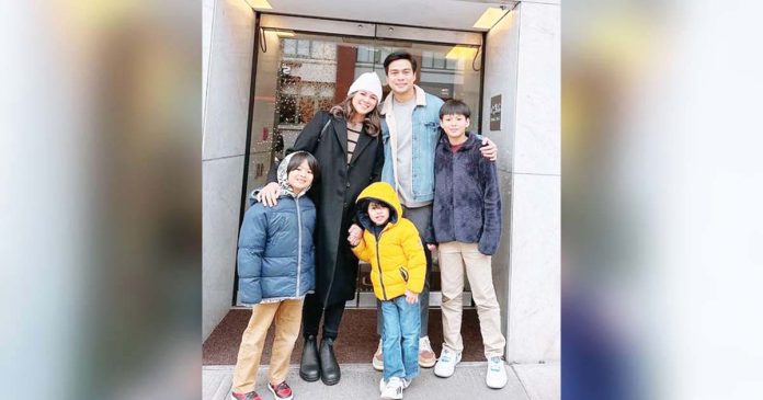 lara-marco-1_superimposed Lara Quigaman and Marco Alcaraz with their three boys. @LARAQUIGAMAN/INSTAGRAM PHOTO