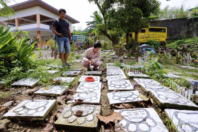 Pet-Memorial-Garden-in-Barangay-Fortune-in-Marikina-City Pet Memorial Garden in Barangay Fortune in Marikina City. PNA photo by Joey O. Razon