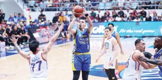 Magnolia Chicken Timplados Hotshots’ Paul Lee pulls up for a basket. PBA PHOTO