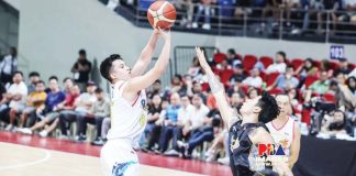 Rain or Shine Elasto Painters' Anton Asistio pulls up for a basket against the defense of TNT Tropang Giga’s Kim Aurin. PBA PHOTO