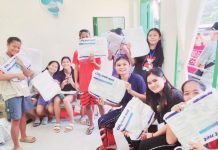 Prov’l gov’t backs Iloilo’s WVRAA team with P11.4-million aid, mosquito nets Some of Iloilo Province’s delegates to the Western Visayas Regional Athletic Association (WVRAA) Meet in Antique receive mosquito nets from the provincial government for extra protection against mosquitos bites. Dengue cases are rising. BALITA HALIN SA KAPITOLYO PHOTO