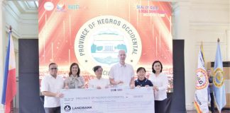 Gov. Eugenio Jose Lacson (fourth from left) received the incentive fund of P3 million for Negros Occidental as a passer of the 2024 Seal of Good Local Governance from the Department of Interior and Local Government, on March 7, 2025. PROV’L GOV’T OF NEGROS OCCIDENTAL/FB PHOTO