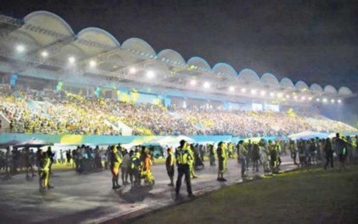 panaad_sales_1_resized Photo shows the crowd at the Panaad Park and Stadium in Bacolod City during the closing event of the 29th Panaad sa Negros Festival Sunday night, March 30, 2025. NEGROS OCCIDENTAL PIO PHOTO