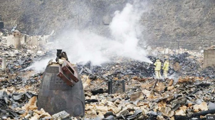 Korea_resized A wildfire in South Korea destroyed national treasures like Goun Temple, a Unesco World Heritage Site. EPA