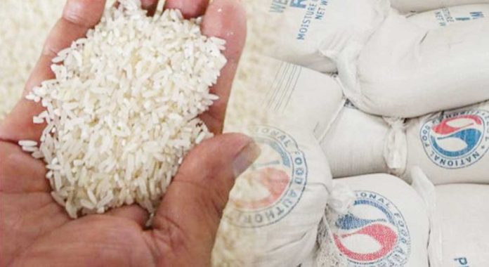 Malacañang has cautioned the public against those who spread misleading claims by showing substandard rice and falsely claiming it is what the government is offering.