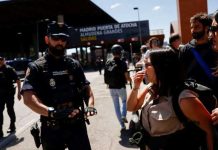 Power outage causes chaos in Spain and Portugal Police tell travellers that Madrid's Atocha train station has been closed due to a power outage. REUTERS
