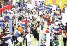 PH employment up, gov’t vows to create more quality jobs The unemployment rate in the Philippines fell to 3.8 percent in February, from 4.3 percent the month before. GMA NEWS PHOTO
