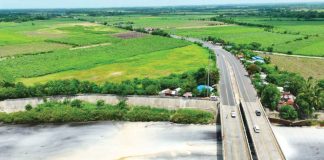 Molasses spilled from the Binalbagan Isabela Sugar Company in Binalbagan, Negros Occidental, affecting the Binalbagan River. PHOTO COURTESY OF BINALBAGAN AGRICULTURE OFFICE AND LDRRMO