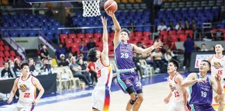 Negrense Jhan Nermal of Converge FiberXers attacks the baskets for a layup. PBA PHOTO