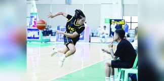 Negrense Kent Jane Pastrana of the University of Santo Tomas Growling Tigresses tries to save the ball from going out. PHOTO COURTESY OF WMPBL