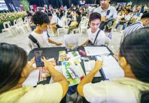 Data from the Department of Social Welfare and Development showed that around 1,000 Pantawid Pamilyang Pilipino Program (4Ps) beneficiaries were hired on the spot in job fairs nationwide since January this year. PHOTO COURTESY OF ABS-CBN NEWS