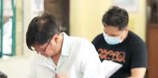 President Ferdinand Marcos Jr. votes at Mariano Marcos Memorial Elementary School in Batac City, Ilocos Norte. PCO