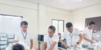 The Commission on Elections and the City Treasurer’s Office thoroughly inspected the 417 boxes of official ballots intended for all clustered voting precincts in Iloilo City to ensure the accuracy and integrity of the delivered ballots. LYNDIE C. DEFACTO PHOTO
