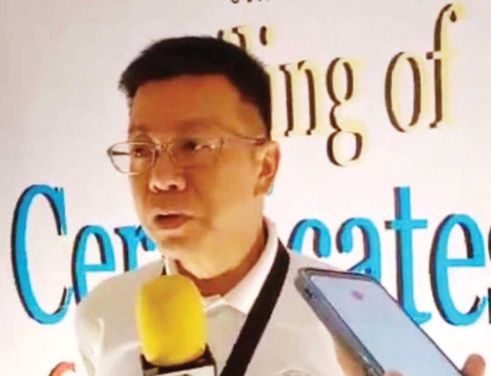 ime_spending_limit_1_resized_resized Candidates affiliated with political parties can spend up to P3 per voter in their constituency, while independent candidates and political parties or party-lists are allowed to spend P5 per voter, says Atty. Reinier Layson, Iloilo Provincial Election Supervisor.