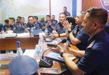 Brigadier General Arnold Thomas Ibay (second from right), officer-in-charge of the Police Regional Office-Negros Island Region, made his first official command visit to the Bacolod City Police Office, on Monday, May 5, 2025. BCPO PHOTO