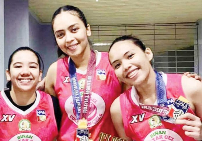 sports_3_Enderun_resized Shane Carmona, Zenneth Perolino, and Erika Jin Deloria. CONTRIBUTED PHOTO