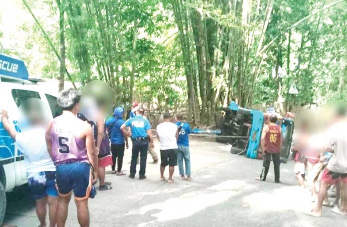 talisay-jeep-accident-1 A jeepney turned on its side injuring 11 people in Barangay Cabatangan, Talisay City, Negros Occidental on Monday, May 19, 2025. PHOTO COURTESY OF GRACELYN LOBATON