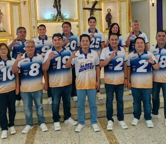 Bacolod City congressional seat aspirant and incumbent Mayor Alfredo Abelardo "Albee" Benitez (front row, center) leads the Team Asenso. Photo also shows mayoral bet and incumbent Cong. Greg Gasataya (front row, 4th from left), vice mayoral bet Claudio Jesus Puentevella, and the 12 candidates for city councilors – Pao Sy, Celia Flor, Atty. Caesar Distrito, Israel Salanga, Atty. Dindo Ramos, Roberto Rojas, Homer Bais, Al Espino, Thaddy Sayson, Jason Villarosa, Em Ang, and Vladimir Gonzales.