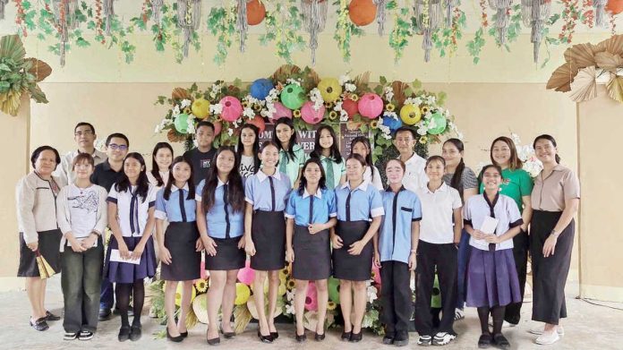 SIPC_pr1_resized SPC Island Power Corporation recognizes outstanding graduating students from Tinocuan Elementary School, Tabugon Elementary School, and Tabugon National High School (Junior and Senior High) for school year 2024–2025 in Dingle, Iloilo.