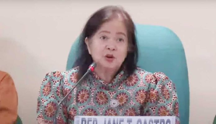 CASTRO. SCREENGRABBED FROM NEWS5 VIDEO