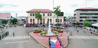 Provincial officials and community leaders lead the 127th Independence Day commemoration in Capiz with a wreath-laying ceremony and flag-raising rites at the provincial capitol, on June 12, 2025. CAPIZ PROV’L GOV’T COMMUNICATIONS GROUP PHOTO
