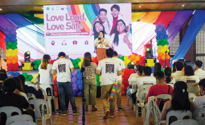 capiz_pride_month_copy_resized The Capiz Provincial Government celebrates the Pride Month through a program held on June 20, 2025 at People’s Park in Barangay Baybay, Roxas City. CAPIZ PROV’L GOV’T COMMUNICATIONS GROUP PHOTO