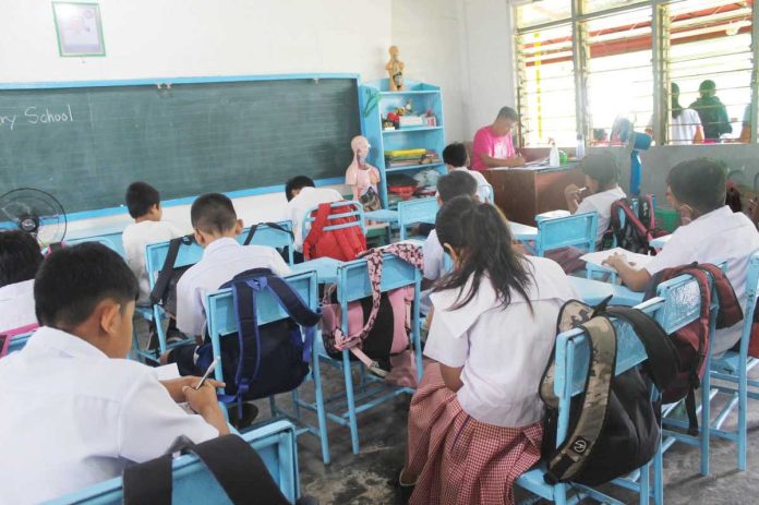 classroom_pic_resized The Department of Education – Schools Division of Iloilo says its flagship learning recovery initiative, Tib-ong Bumulutho, had produced measurable improvements in student performance in reading and numeracy. JASPER JAN SANTOS PHOTO