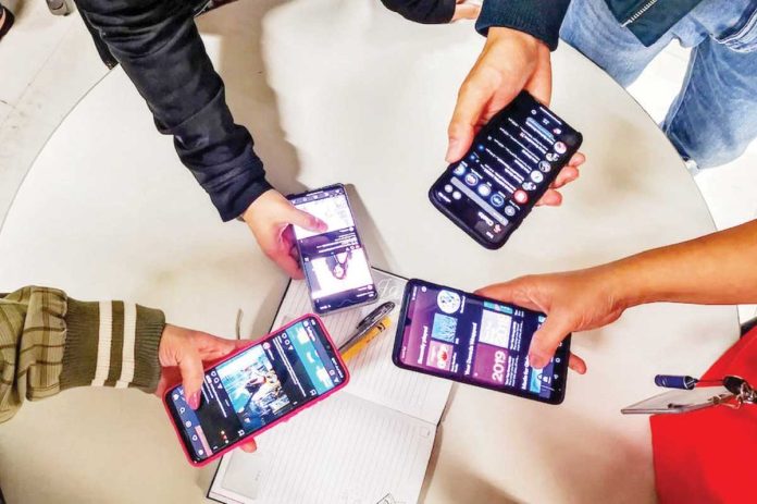 fraud_mgt_system_resized The Bangko Sentral ng Pilipinas-supervised institutions, including banks and e-wallets under the central bank with electronic payment and financial services, have one year to comply with new requirements for fraud management systems. PHOTO COURTESY OF ABS-CBN NEWS