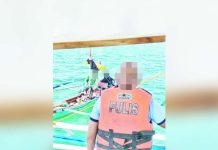 Fisherman alias “Mau” was caught by personnel of the 2nd Iloilo Provincial Mobile Force Company and Iloilo Provincial Bantay Dagat Task Force during their seaborne patrol on Wednesday morning, June 4, 2025. Authorities seized his boat and fishing gear. IPPO PHOTO