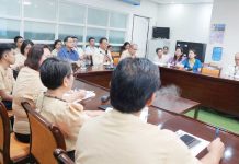 Gov. Arthur Defensor Jr. meets with Department of Public Works and Highways Region 6 officials to discuss the proposed Smart, Green Government Center in Santa Barbara, Iloilo. BALITA HALIN SA KAPITOLYO/FB PHOTO