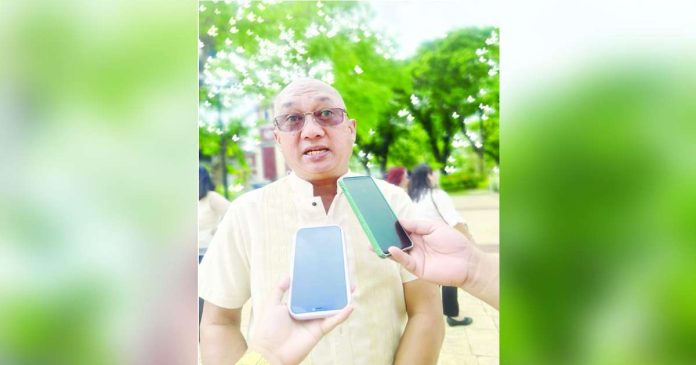 mai city rabies_superimposed “By vaccinating dogs on-site, we not only prevent the spread of rabies but also minimize the stress and trauma that comes with capturing and caging these animals,” says Dr. Fernando Abulencia, head of the Iloilo City Government’s veterinary office.